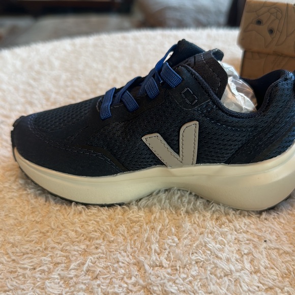 Veja sneakers - Picture 3 of 6